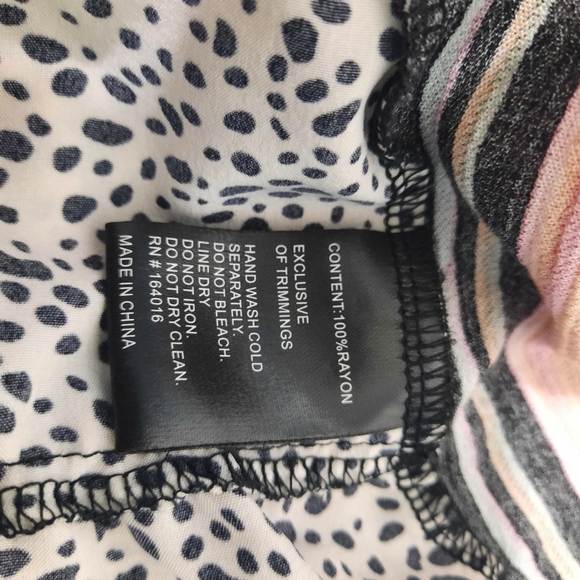 Calessa Boho Floral Embroidered Stripe Tunic Shirt Size 1X Black Pink - Picture 8 of 12